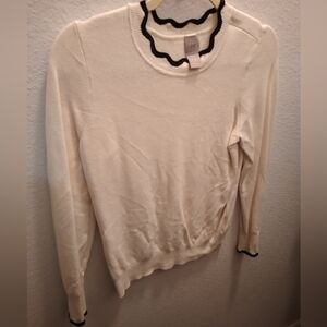 H&M Women's Cream and Black Trim Sweater